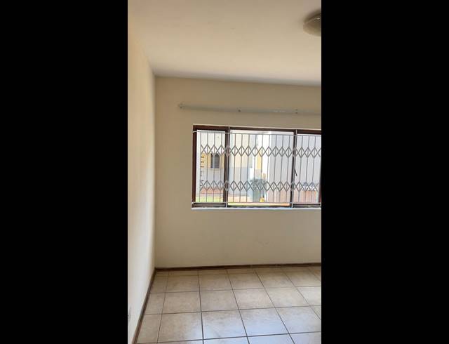 2 BEDROOM PROPERTY TO RENT IN HESTEAPARK